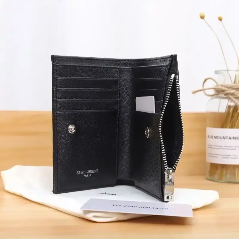 Saint Laurent Fragments Zipped Bifold Wallet In Grained Matelasse Leather Black/Silver