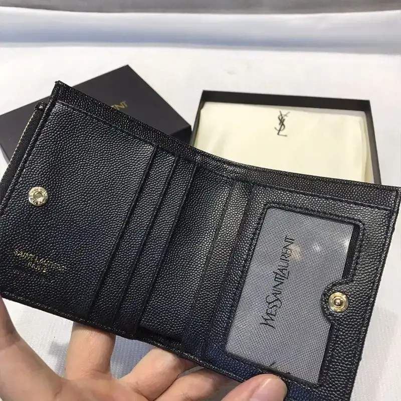 Saint Laurent Monogram Zipped Bifold Card Case In Grained Matelasse Leather Black/Gold