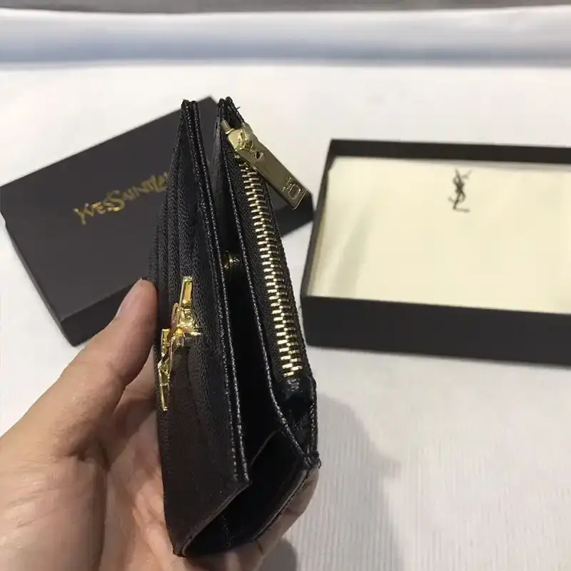 Saint Laurent Monogram Zipped Bifold Card Case In Grained Matelasse Leather Black/Gold