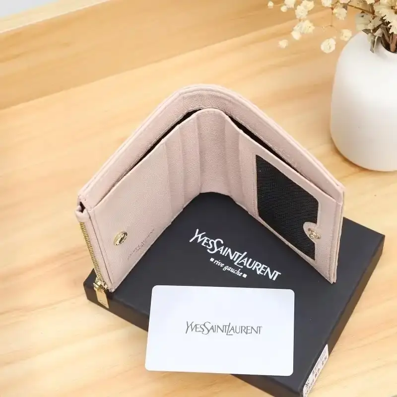 Saint Laurent Monogram Zipped Bifold Card Case In Grained Matelasse Leather Pink/Gold