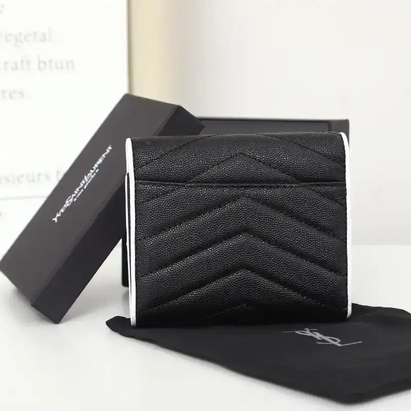 Saint Laurent Small Envelope Trifold Wallet In Mixed Grained Matelasse Leather Black/White