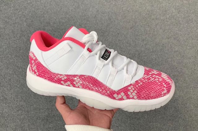 Air Jordan 11 Low GS WMNS Pink Snakeskin-1