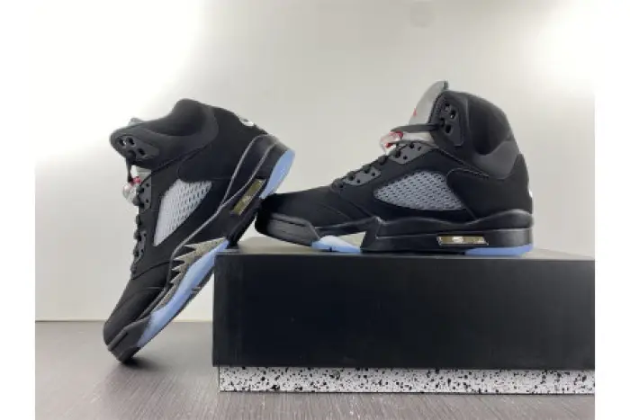 AIR JORDAN 5 BLACK METALLIC (2016) 845035-003 AIR JORDAN 5 BLACK METALLIC (2016) 845035-003