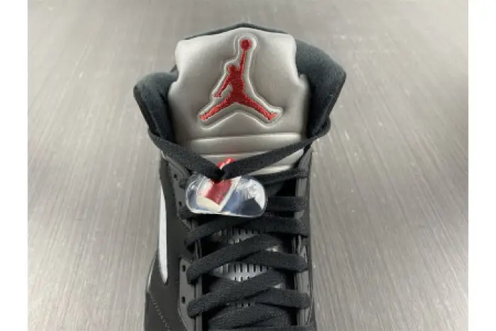 AIR JORDAN 5 BLACK METALLIC (2016) 845035-003 AIR JORDAN 5 BLACK METALLIC (2016) 845035-003
