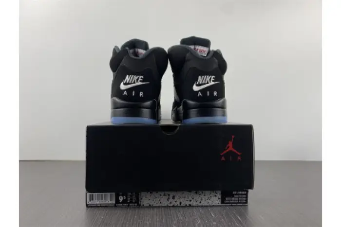 AIR JORDAN 5 BLACK METALLIC (2016) 845035-003 AIR JORDAN 5 BLACK METALLIC (2016) 845035-003