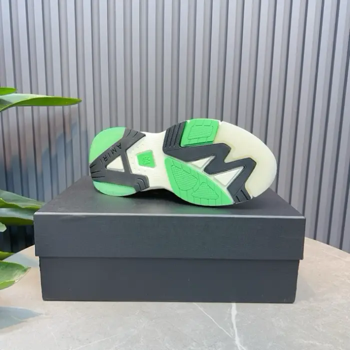 AR1M1 Low-Top Sneaker AR1M1 Low-Top Sneaker