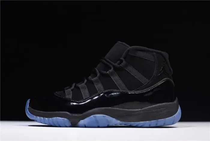 Air Jordan 11 Cap and Gown black 378037-005