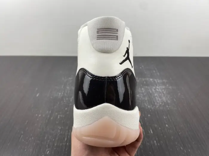 Air Jordan 11 Neapolitan AR0715-101 Air Jordan 11 Neapolitan AR0715-101