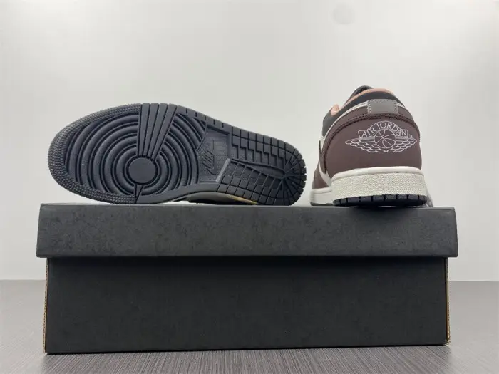 Air Jordan 1 Low Mocha DC6991-200 Air Jordan 1 Low Mocha DC6991-200