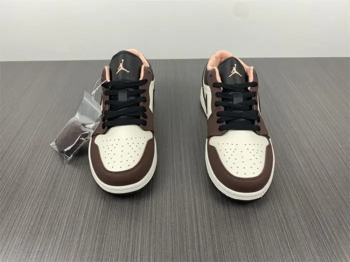 Air Jordan 1 Low Mocha DC6991-200 Air Jordan 1 Low Mocha DC6991-200