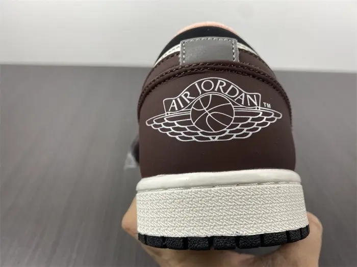 Air Jordan 1 Low Mocha DC6991-200 Air Jordan 1 Low Mocha DC6991-200