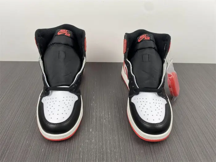 Air Jordan 1 Retro High Track Red 555088-112 Air Jordan 1 Retro High Track Red 555088-112