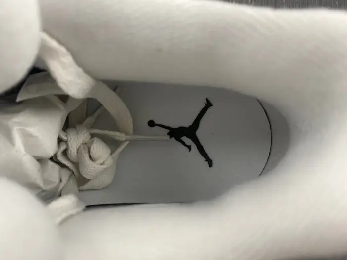 Air Jordan 4 Frozen Moments AQ9129-001 Air Jordan 4 Frozen Moments AQ9129-001
