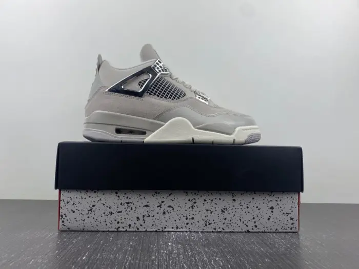 Air Jordan 4 Frozen Moments AQ9129-001 Air Jordan 4 Frozen Moments AQ9129-001