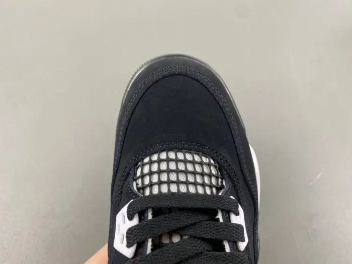 Air Jordan 4 Retro White Thunder FQ8213-001 Air Jordan 4 Retro White Thunder FQ8213-001