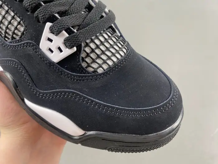 Air Jordan 4 Retro White Thunder FQ8213-001 Air Jordan 4 Retro White Thunder FQ8213-001