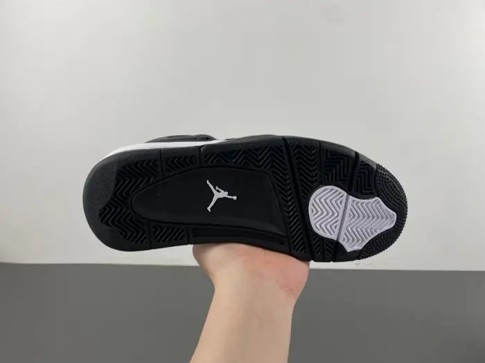 Air Jordan 4 Retro White Thunder FQ8213-001 Air Jordan 4 Retro White Thunder FQ8213-001
