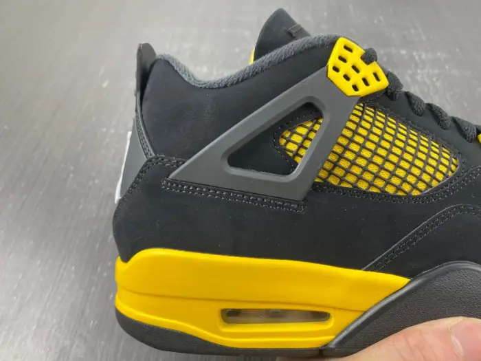 Air Jordan 4 Retro "Thunder' 2023 308497-017 Air Jordan 4 Retro "Thunder' 2023 308497-017