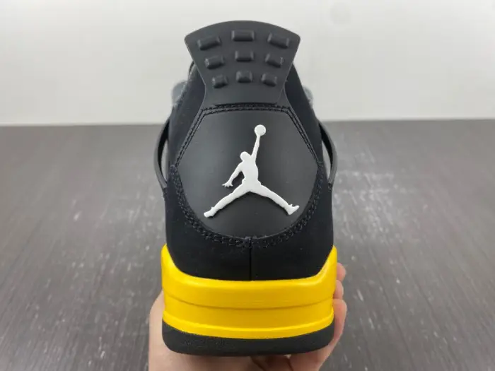 Air Jordan 4 Retro "Thunder' 2023 308497-017 Air Jordan 4 Retro "Thunder' 2023 308497-017