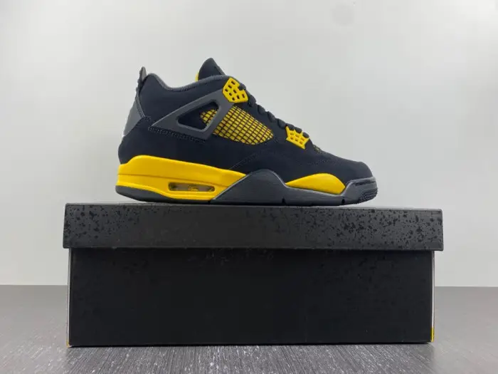 Air Jordan 4 Retro "Thunder' 2023 308497-017 Air Jordan 4 Retro "Thunder' 2023 308497-017
