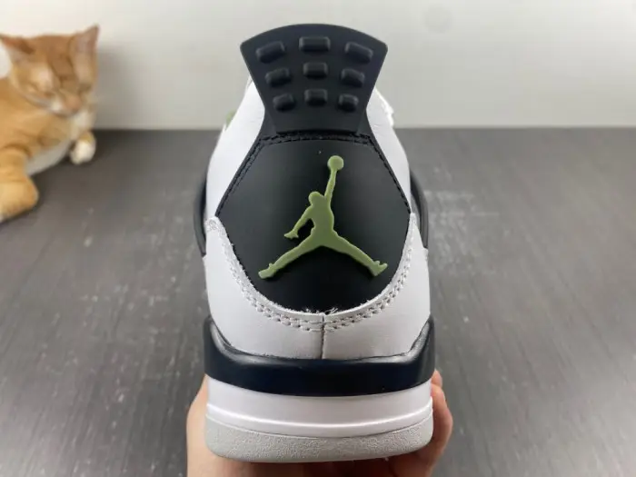 Air Jordan 4 WMNS Seafoam AQ9129-103 Air Jordan 4 WMNS Seafoam AQ9129-103