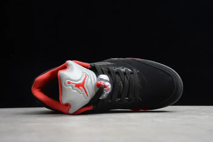 Air Jordan 5 Retro Low Alternate 90 black/ red mens 819171-001