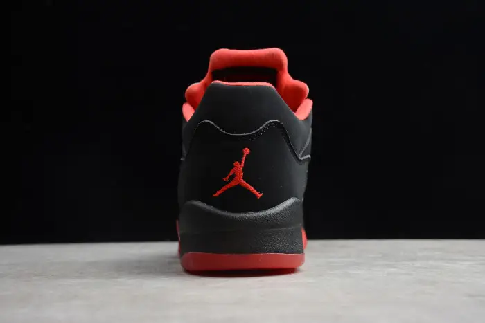 Air Jordan 5 Retro Low Alternate 90 black/ red mens 819171-001