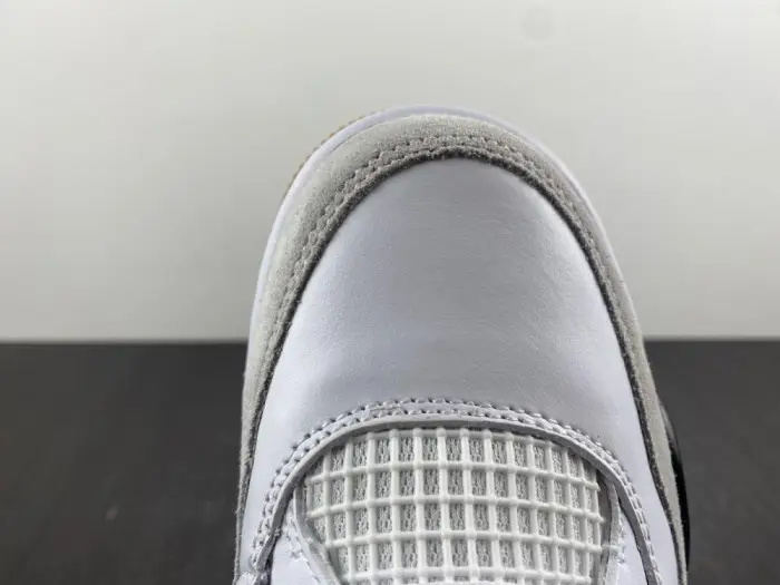 Nike SB x Air Jordan 4 DR5415-100 Nike SB x Air Jordan 4 DR5415-100