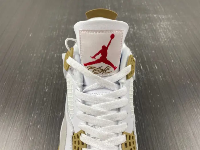 Nike SB x Air Jordan 4 DR5415-120 Nike SB x Air Jordan 4 DR5415-120