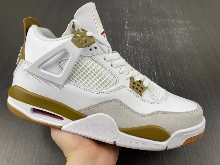 Nike SB x Air Jordan 4 DR5415-120 Nike SB x Air Jordan 4 DR5415-120