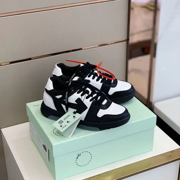 OFF WHITETM C/O VIRGIL ABLOH OUT OF OFFICE LOW-TOP LEATHER SNEAKERS "OOO"