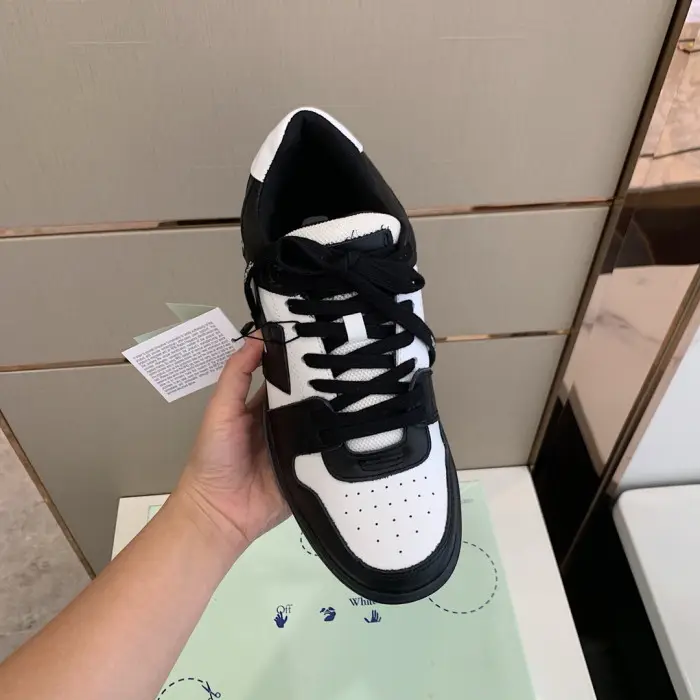OFF WHITETM C/O VIRGIL ABLOH OUT OF OFFICE LOW-TOP LEATHER SNEAKERS "OOO"