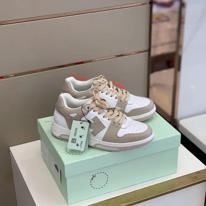 OFF WHITETM C/O VIRGIL ABLOH OUT OF OFFICE LOW-TOP LEATHER SNEAKERS "OOO"