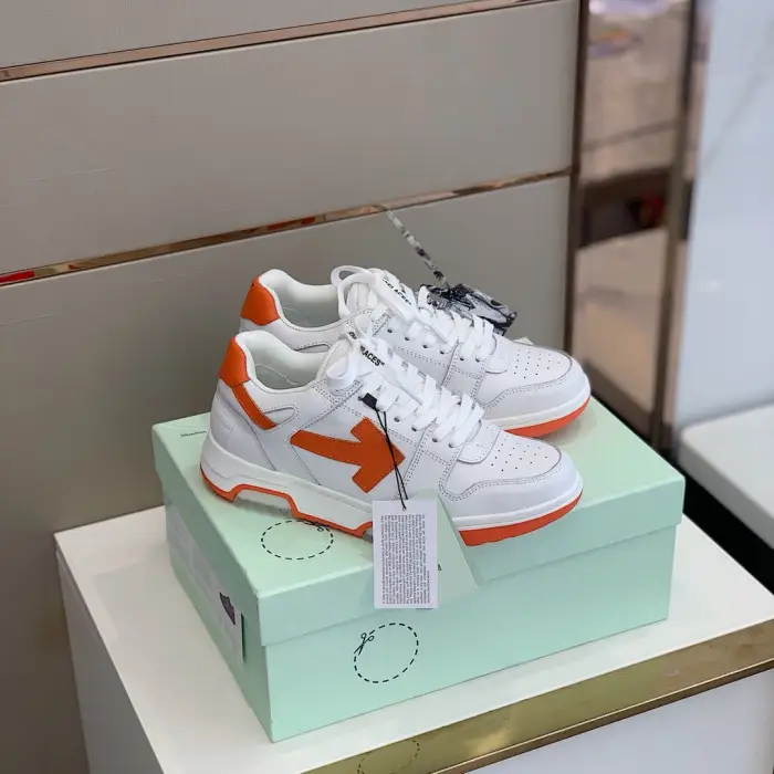 OFF WHITETM C/O VIRGIL ABLOH OUT OF OFFICE LOW-TOP LEATHER SNEAKERS "OOO"