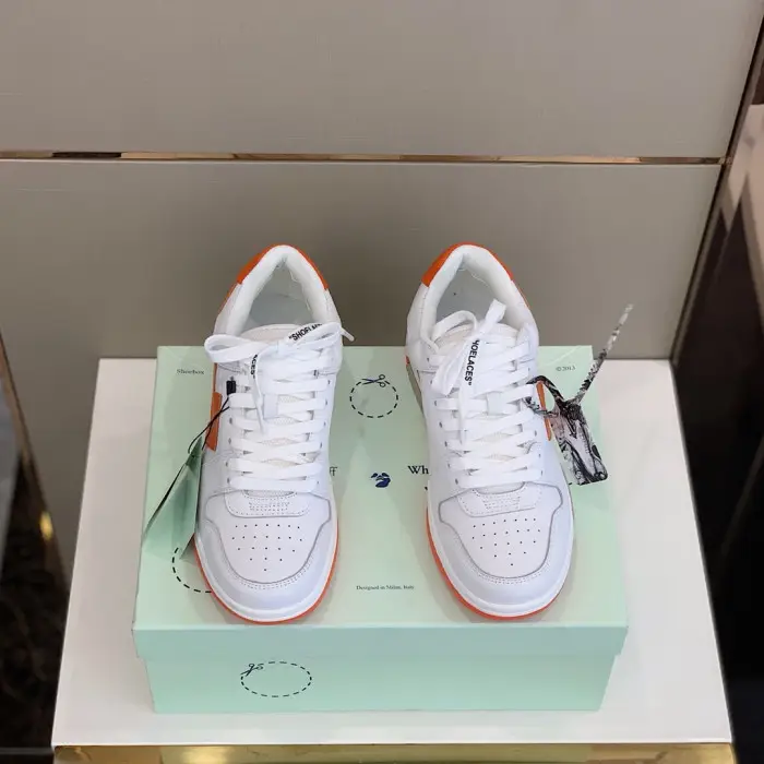 OFF WHITETM C/O VIRGIL ABLOH OUT OF OFFICE LOW-TOP LEATHER SNEAKERS "OOO"