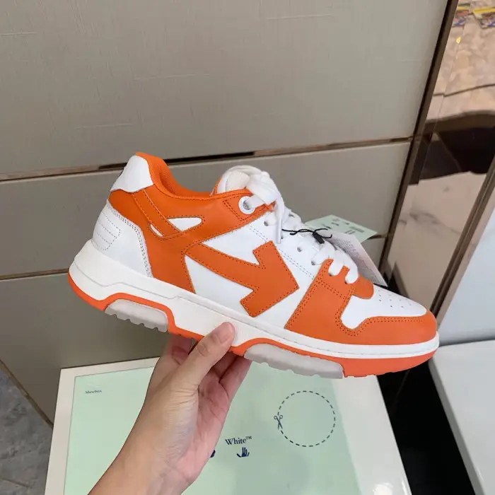 OFF WHITETM C/O VIRGIL ABLOH OUT OF OFFICE LOW-TOP LEATHER SNEAKERS "OOO"