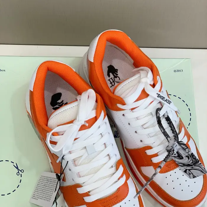 OFF WHITETM C/O VIRGIL ABLOH OUT OF OFFICE LOW-TOP LEATHER SNEAKERS "OOO"