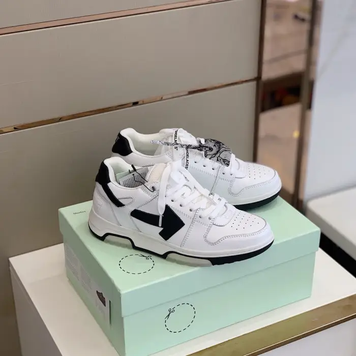 OFF WHITETM C/O VIRGIL ABLOH OUT OF OFFICE LOW-TOP LEATHER SNEAKERS "OOO"