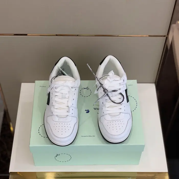 OFF WHITETM C/O VIRGIL ABLOH OUT OF OFFICE LOW-TOP LEATHER SNEAKERS "OOO"
