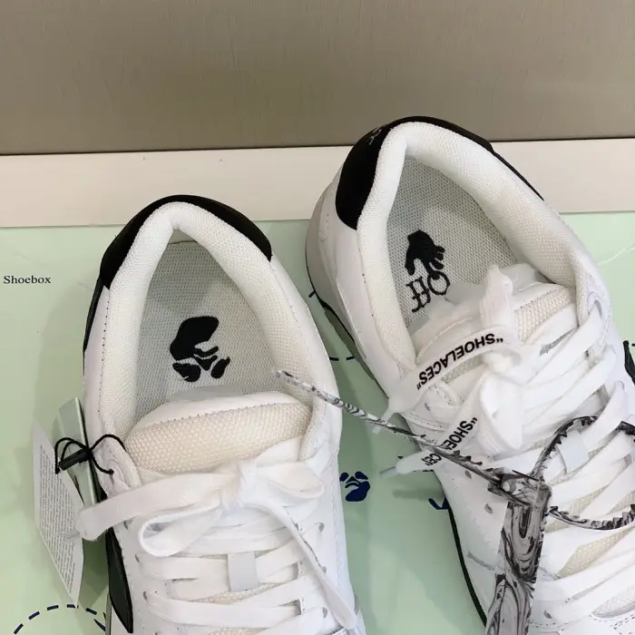 OFF WHITETM C/O VIRGIL ABLOH OUT OF OFFICE LOW-TOP LEATHER SNEAKERS "OOO"