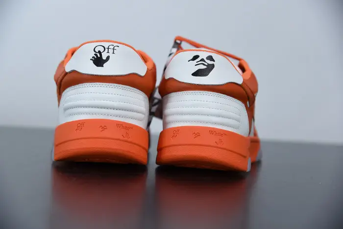OFF WHITETM C/O VIRGIL ABLOH OUT OF OFFICE LOW-TOP LEATHER SNEAKERS "OOO"