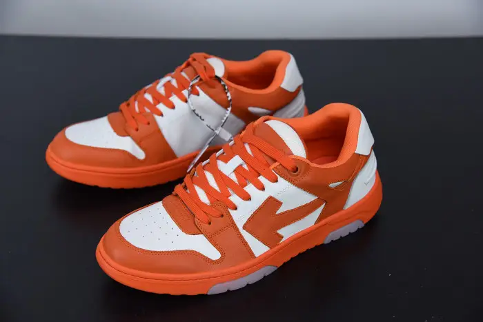 OFF WHITETM C/O VIRGIL ABLOH OUT OF OFFICE LOW-TOP LEATHER SNEAKERS "OOO"