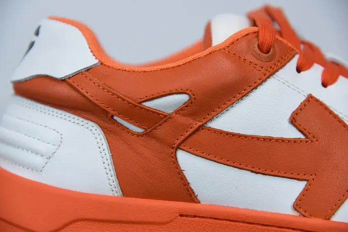 OFF WHITETM C/O VIRGIL ABLOH OUT OF OFFICE LOW-TOP LEATHER SNEAKERS "OOO"