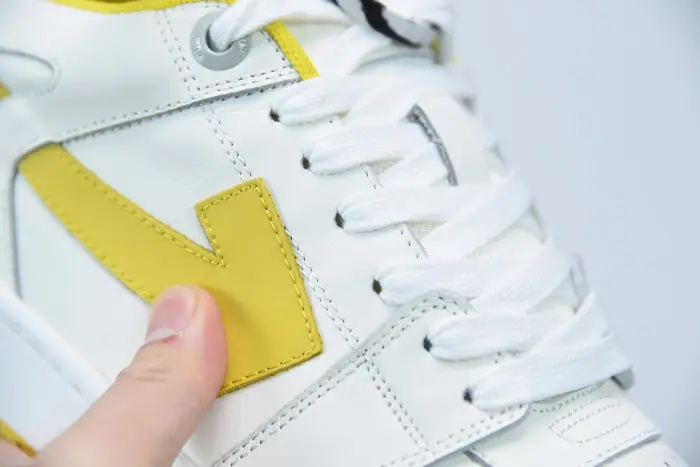 OFF WHITETM C/O VIRGIL ABLOH OUT OF OFFICE LOW-TOP LEATHER SNEAKERS "OOO"