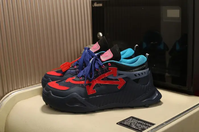 OFF-WHITE C/O ODSY-1000 SNEAKER