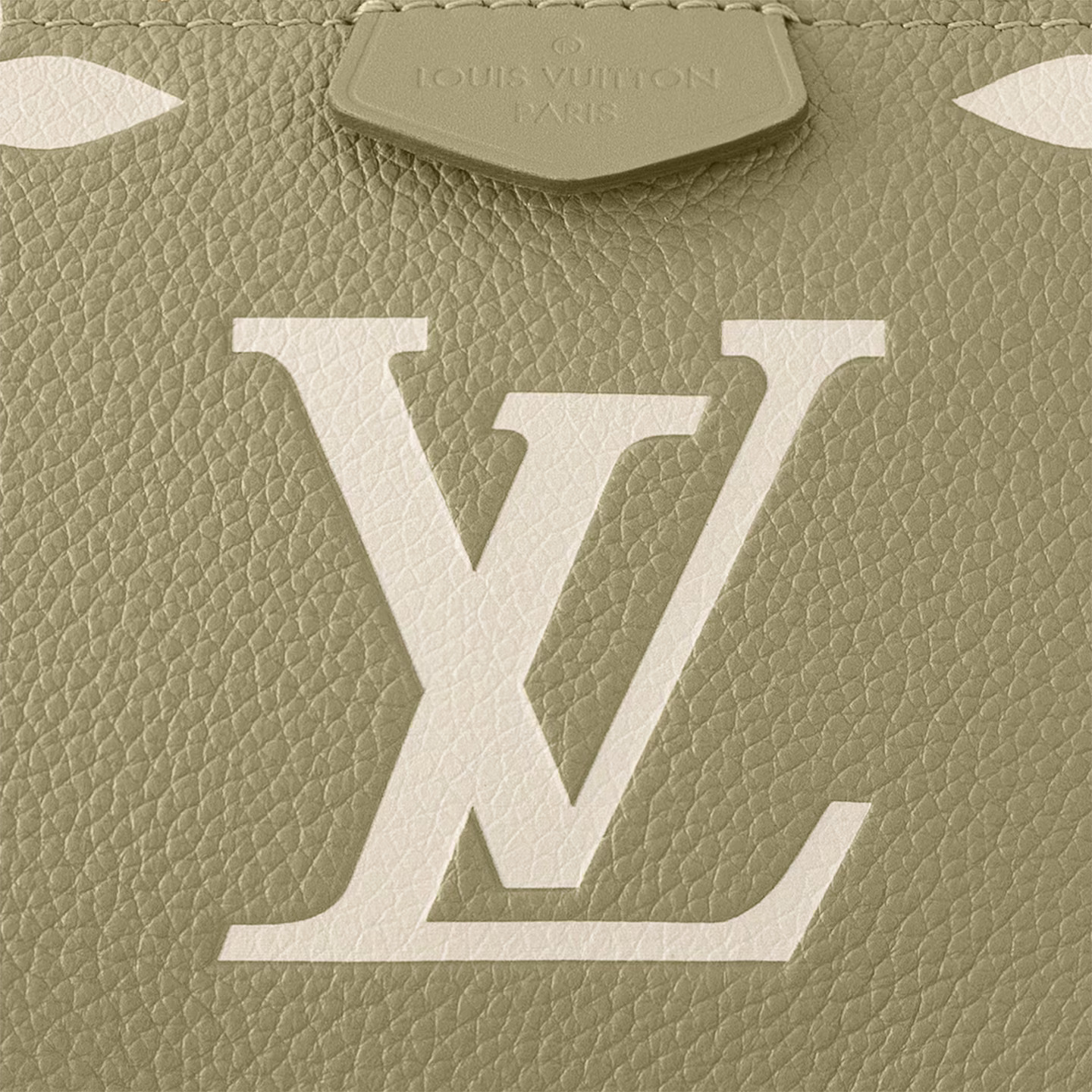 LV M22670 Multi Pochette Accessoires