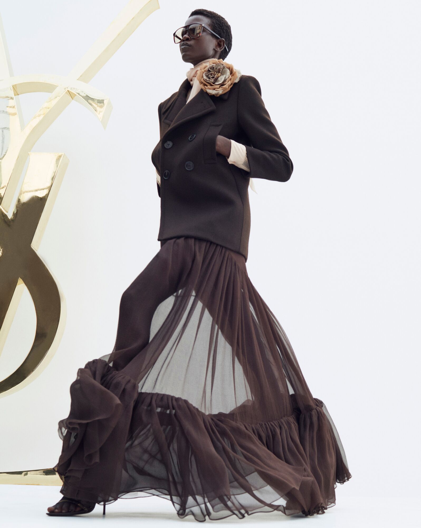 YSL Large Wild Rose Brooch In Silk And Velvet Beige | 2894356-TH